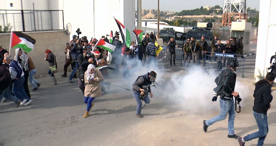 Photo of إصابات خلال قمع الاحتلال مسيرة سلمية في “ترمسعيا”
