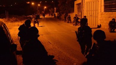 Photo of مداهمات واعتقالات في مناطق متفرقة بالضفة المحتلة