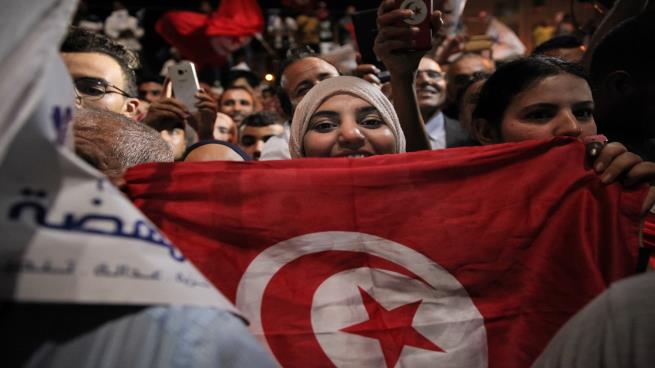 Photo of تونس في انتظار حكومة “المعجزات”