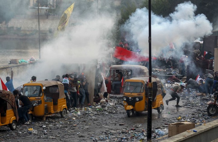 Photo of مقتل وإصابة العشرات بعملية فض اعتصام كربلاء والجيش ينفي