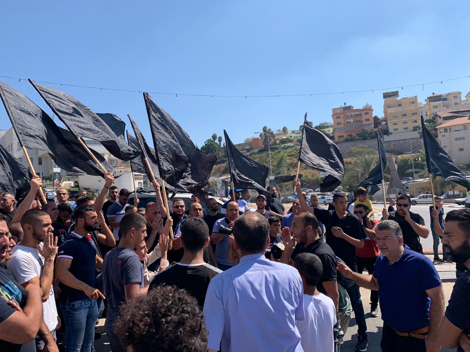 Photo of تظاهرة حاشدة في أم الفحم احتجاجا على الجريمة وتواطؤ الشرطة