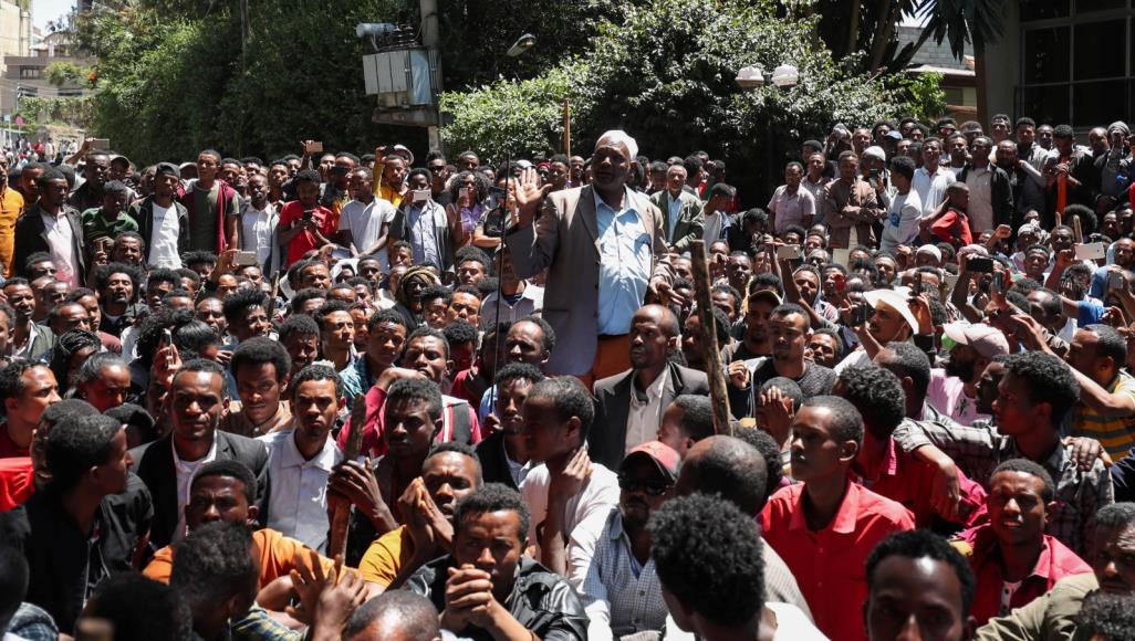 Photo of إثيوبيا.. قتلى بالعشرات خلال مظاهرات مناهضة لرئيس الوزراء