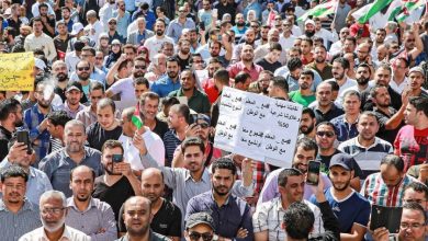 Photo of اتفاق بين الحكومة والمعلمين يُنهي أطول إضراب في تاريخ الأردن