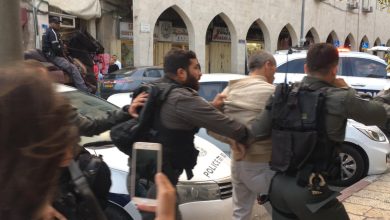 Photo of الاحتلال يعتقل شابا بزعم محاولته تنفيذ عملية طعن بالقدس