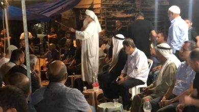 Photo of دهس غير متعمد: عائلة ابو شريقي في اللد تصفح عن السائق وتستقبل عائلته في خيمة العزاء