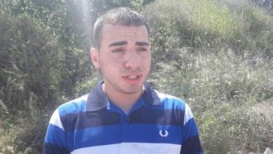 Photo of قوات كبيرة من الشرطة والمخابرات تقتحم منزلين في كابول وكفر مندا وتعتقل شابا بتهمة تردده على الأقصى