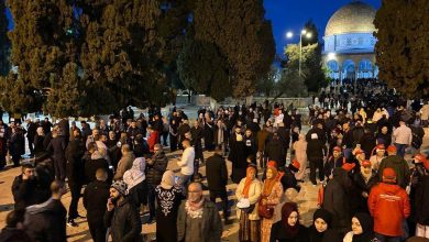 Photo of الآلاف يؤدون صلاة “الفجر العظيم” في الأٌقصى ومساجد الضفة