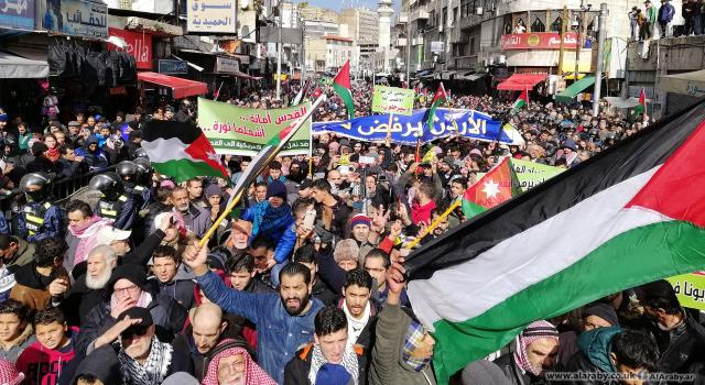 Photo of مسيرة حاشدة في عمّان رفضًا لـ”صفقة القرن”