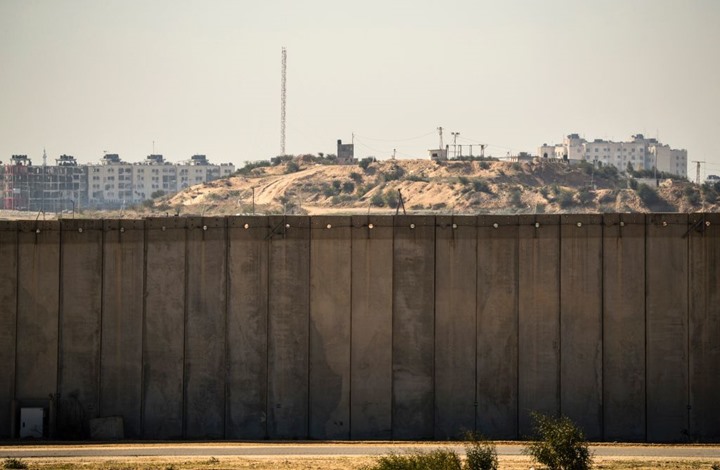 Photo of السلطات المصرية تشرع بتشييد جدار جديد مع قطاع غزة