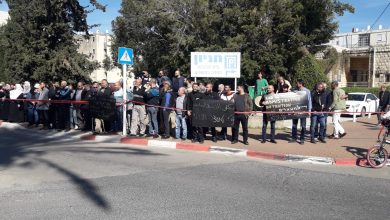 Photo of تمديد اعتقالها حتى يوم الاثنين القادم…”الحريات” تنظم وقفة تضامنية مع الأسيرة آية خطيب
