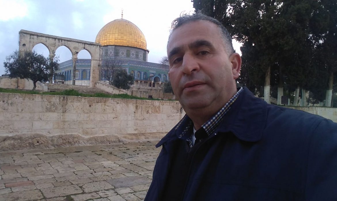 Photo of الاحتلال يسلّم فواز إغبارية قرارًا بالإبعاد عن القدس لمدة 6 أشهر
