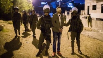 Photo of القدس: الاحتلال يعتقل أسيرين محررين في أبو ديس ومواجهات في الطور