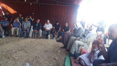 Photo of النقب: اجتماع حاشد لبحث سبل مواجهة مخططات مصادرة أراضي خربة الوطن