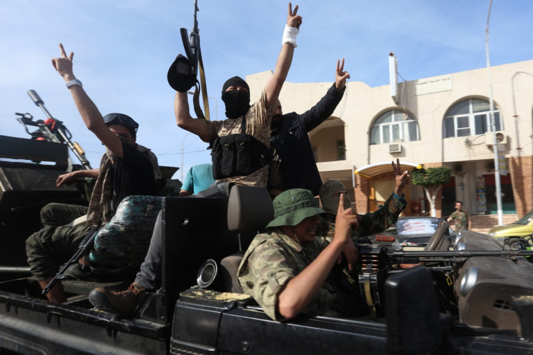 Photo of ليبيا.. دعوات لوقف إطلاق النار وقوات الوفاق تسيطر على خط إمداد رئيسي