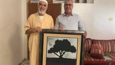 Photo of رئيس “المتابعة” محمد بركة في زيارة إلى الشيخ رائد صلاح