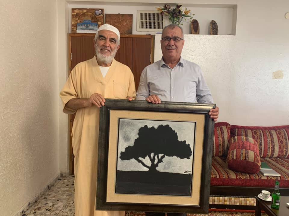 Photo of رئيس “المتابعة” محمد بركة في زيارة إلى الشيخ رائد صلاح
