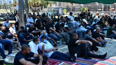 Photo of يافا: خطبة وصلاة الجمعة في خيمة الاعتصام أمام مقبرة الاسعاف