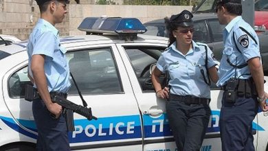 Photo of الاحتلال يسلم أسيرا محررا قرارا بسحب إقامته المقدسية