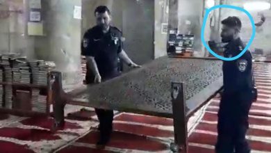 Photo of قوات الاحتلال تقتحم مصلى باب الرحمة