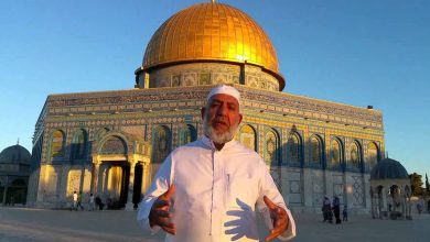 Photo of الاحتلال يبعد الشيخ بكيرات عن الأقصى 6 أشهر