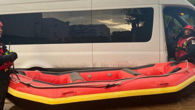 Photo of أجواء عاصفة في البلاد وتخليص عالقين في السيول