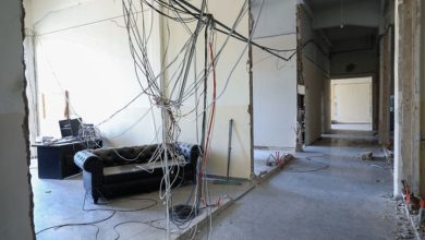 Photo of FP: بيروت في فوضى.. اللاجئون السوريون يعيدون بناء الدمار