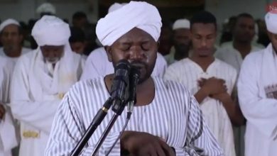 Photo of الموت يغيّب المقرئ السوداني الشهير “نورين” إثر حادث سير