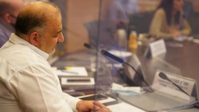 Photo of كاتب إسرائيلي: منصور عباس أدرك أنه على العرب (يقصد في الداخل الفلسطيني) الاعتناء بأنفسهم