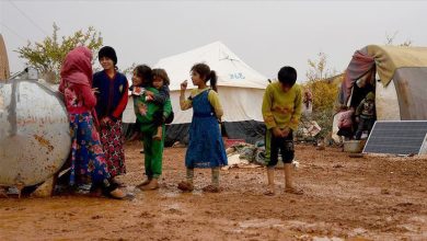 Photo of شتاء قاس في انتظار ملايين السوريين.. يواجهون جوعاً متزايداً وغياباً للتدفئة وإغلاقاً للمعابر