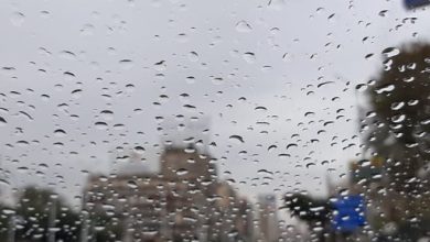 Photo of حالة الطقس: أمطار متفرقة والحرارة أقل من معدلها بـ 5 درجات