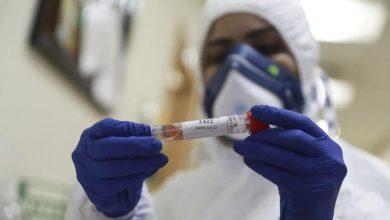 Photo of 985 إصابة جديدة بكورونا في البلاد وتوصية بأولويات التطعيم