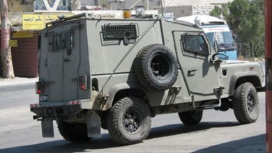 Photo of الاحتلال يستهدف مركبة للمستوطنين بالخطأ بعد تزايد العمليات الفدائية