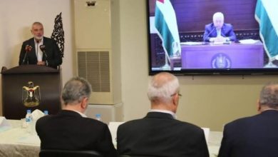 Photo of حماس: على قيادة السلطة الكف عن استغفال الرأي العام