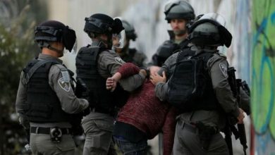 Photo of الاحتلال يعتقل 3 أطفال بالقرب من باب الرحمة