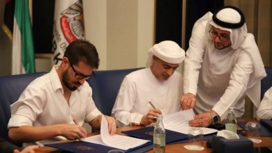 Photo of حمد بن خليفة آل نهيان يوقع اتفاقية استثمار مع نادي “بيتار القدس” العنصري