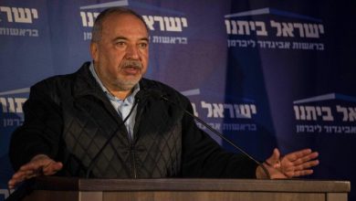 Photo of “يديعوت أحرونوت”: ليبرمان يسعى لتشكيل كتلة يمينية دون الليكود