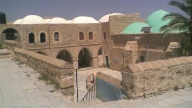 Photo of “علماء فلسطين بالخارج” تدين جريمة الاعتداء على مقام النبي موسى