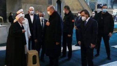 Photo of  الشيخ عكرمة صبري يؤم صلاة الجمعة اليوم في مسجد آيا صوفيا بحضور الرئيس التركي