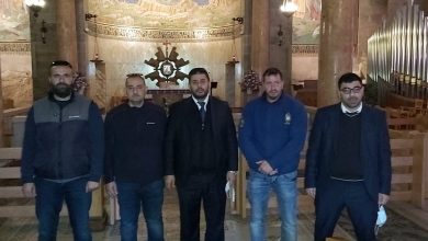 Photo of تعرضت لمحاولة إحراق قبل أسبوع: وفد من المحامين بزيارة تضامنية إلى كنيسة “الجثمانية” بالقدس