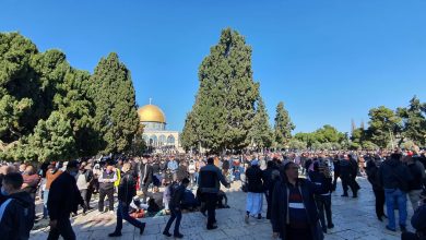 Photo of 30 الف مصلٍ في الأقصى رغم التضييقات
