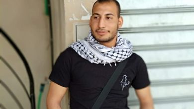 Photo of إبعاد شاب فحماوي 15 يوما عن المدينة على خلفية مشاركته بالتظاهرة