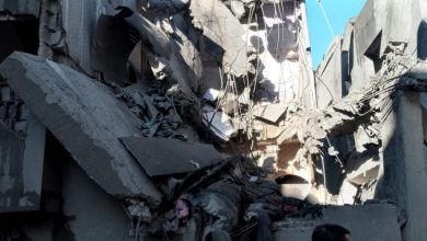 Photo of 15 إصابة بانفجار ضخم في منزل ببيت حانون