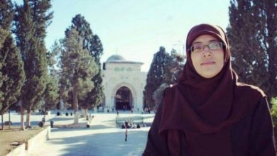 Photo of الاحتلال يبعد مقدسية عن الأقصى ويفتش منزلاً بالبلدة القديمة