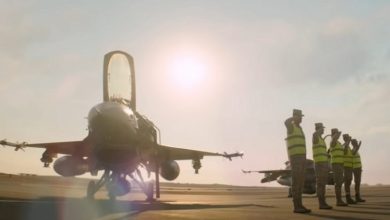 Photo of يسوّق لنظام السيسي ويتهم سكان درنة بالإرهاب.. نشطاء ليبيون يطالبون بوقف فيلم “السرب”