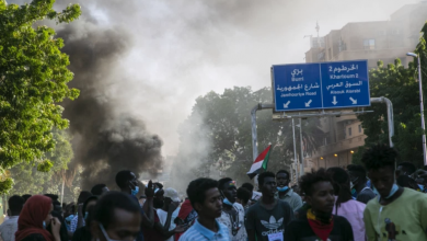 Photo of 7 ولايات سودانية تعلن الطوارئ عقب مظاهرات حاشدة