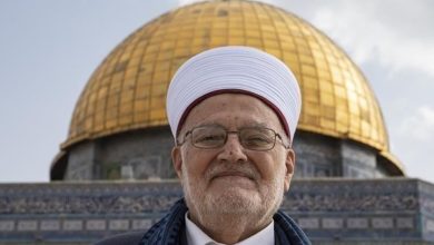 Photo of الاحتلال يعتقل خطيب “الأقصى” الشيخ عكرمة صبري