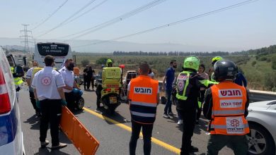 Photo of 11 اصابة بحادث طرق قرب عرب الخوالد