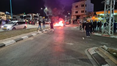 Photo of مظاهر الاحتجاج والغضب تتواصل في البلدات العربية (شاهد)