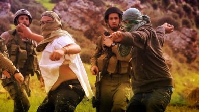 Photo of إصابات وحرق أراضٍ في هجوم للاحتلال والمستوطنين على جالود