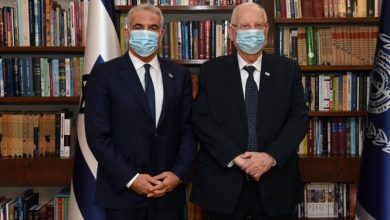 Photo of الرئيس الاسرائيلي ينقل التفويض الى لبيد